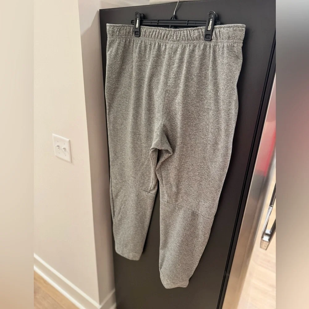Nike Men's Gray Fleece Joggers